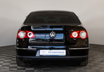 Подержанный автомобиль Volkswagen Passat Sedan 2008 года (6 фото)