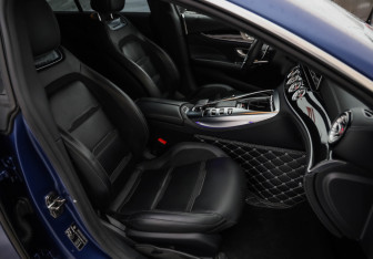 Подержанный автомобиль Mercedes-Benz AMG GT Liftback 2021 года (31 фото)