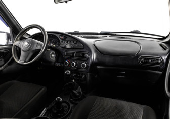 Подержанный автомобиль Chevrolet Niva 2014 года (9 фото)