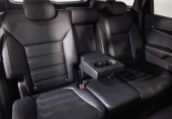 Подержанный автомобиль Kia Sorento 2016 года (22 фото)