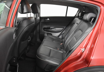 Подержанный автомобиль Kia Sportage 2021 года (11 фото)