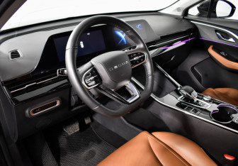 Подержанный автомобиль Omoda C5 2023 года (9 фото)