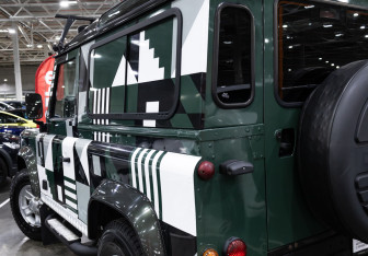 Подержанный автомобиль Land Rover Defender Suv 2007 года (10 фото)
