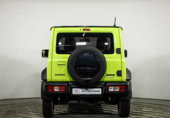 Подержанный автомобиль Suzuki Jimny 2021 года (6 фото)