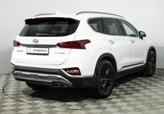 Подержанный автомобиль Hyundai Santa Fe 2018 года (5 фото)