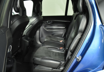 Подержанный автомобиль Volvo XC90 2018 года (11 фото)