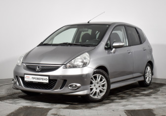 Подержанный автомобиль Honda Jazz 2008 года (1 фото)