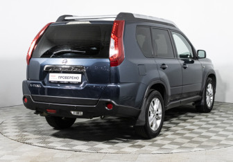 Подержанный автомобиль Nissan X-Trail 2012 года (5 фото)