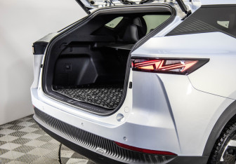 Подержанный автомобиль Omoda C7 2025 года (9 фото)