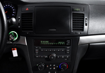 Подержанный автомобиль Chevrolet Epica 2010 года (16 фото)
