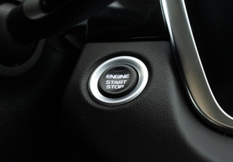 Подержанный автомобиль Geely Atlas Pro 2023 года (18 фото)