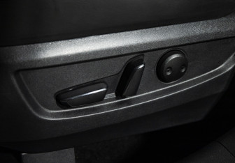 Подержанный автомобиль Infiniti QX50 2018 года (16 фото)