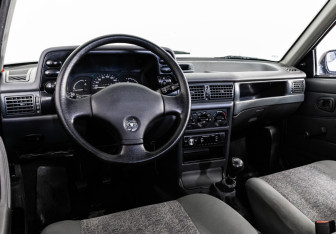 Подержанный автомобиль Daewoo Nexia Sedan 2005 года (13 фото)