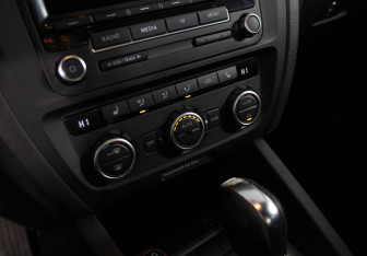 Подержанный автомобиль Volkswagen Jetta Sedan 2012 года (14 фото)