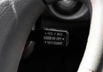 Подержанный автомобиль Lexus RX 2002 года (17 фото)