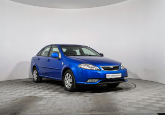 Подержанный автомобиль Daewoo Gentra Sedan 2014 года (3 фото)