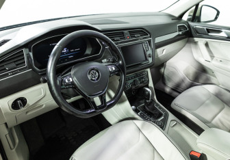 Подержанный автомобиль Volkswagen Tiguan 2017 года (11 фото)