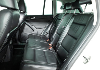 Подержанный автомобиль Volkswagen Tiguan 2010 года (10 фото)