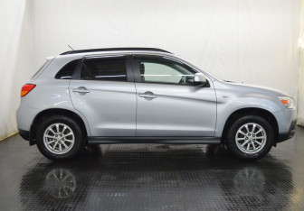 Подержанный автомобиль Mitsubishi ASX 2011 года (4 фото)