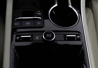 Подержанный автомобиль Kia K5 2021 года (20 фото)