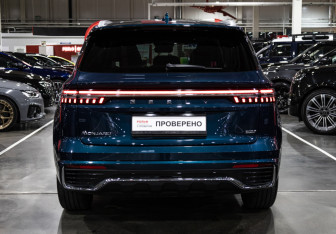 Подержанный автомобиль Geely Monjaro 2024 года (8 фото)