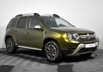 Подержанный автомобиль Renault Duster 2017 года (3 фото)