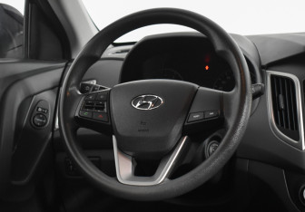 Подержанный автомобиль Hyundai Creta 2016 года (14 фото)