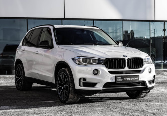 Подержанный автомобиль BMW X5 2017 года (5 фото)