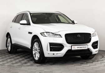 Подержанный автомобиль Jaguar F-Pace 2017 года (4 фото)