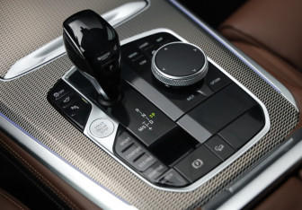 Подержанный автомобиль BMW X5 2020 года (22 фото)