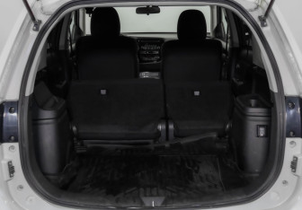 Подержанный автомобиль Mitsubishi Outlander 2018 года (30 фото)