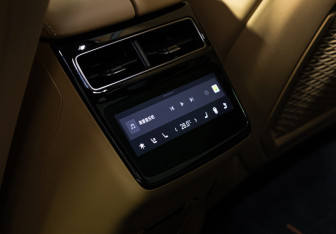 Подержанный автомобиль Zeekr 001 2024 года (29 фото)