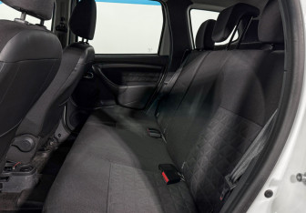 Подержанный автомобиль Renault Duster 2016 года (12 фото)