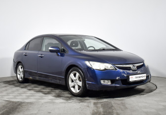 Подержанный автомобиль Honda Civic Sedan 2008 года (3 фото)