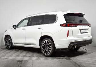 Подержанный автомобиль Exeed VX 2023 года (7 фото)