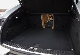 Подержанный автомобиль Porsche Cayenne 2020 года (36 фото)