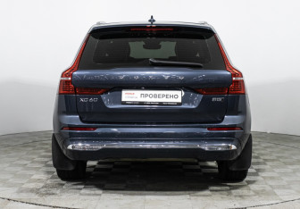 Подержанный автомобиль Volvo XC60 2021 года (6 фото)