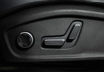 Подержанный автомобиль Geely Atlas 2024 года (16 фото)