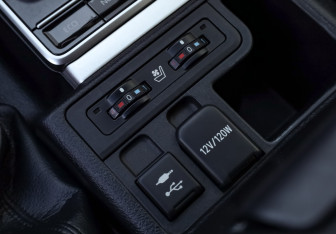 Подержанный автомобиль Toyota Land Cruiser Prado 2018 года (22 фото)