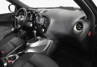 Подержанный автомобиль Nissan Juke 2014 года (12 фото)
