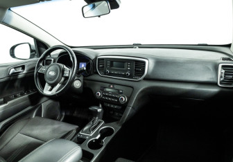 Подержанный автомобиль Kia Sportage 2018 года (9 фото)