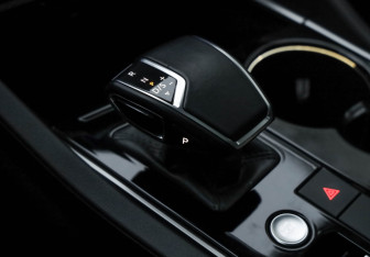 Подержанный автомобиль Volkswagen Touareg 2021 года (20 фото)