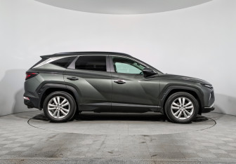 Подержанный автомобиль Hyundai Tucson 2021 года (4 фото)