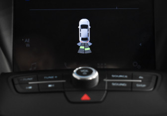 Подержанный автомобиль Ford Kuga 2016 года (17 фото)