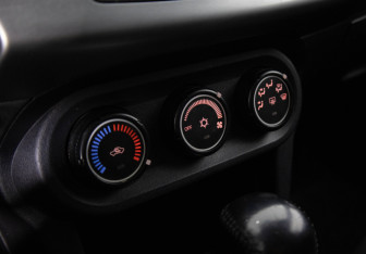 Подержанный автомобиль Mitsubishi Lancer Sedan 2010 года (11 фото)