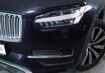 Подержанный автомобиль Volvo XC90 2018 года (10 фото)