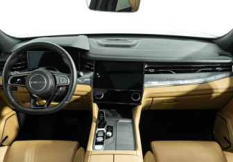 Подержанный автомобиль Lynk&Co 09 2023 года (13 фото)