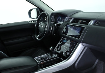 Подержанный автомобиль Land Rover Range Rover Sport 2018 года (10 фото)