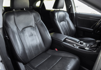 Подержанный автомобиль Lexus RX 2017 года (24 фото)