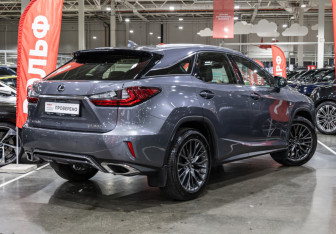 Подержанный автомобиль Lexus RX 2019 года (8 фото)